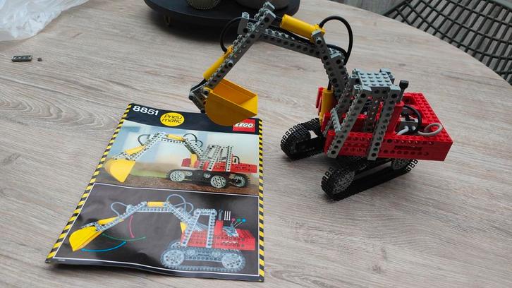 Lego Technic 8851 Pneumatic Excavator, Kinderen en Baby's, Speelgoed | Duplo en Lego, Gebruikt, Lego, Complete set, Ophalen of Verzenden