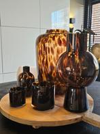 Twee decoratieve glazen vazen bruin print (ook als set), Ophalen, Overige kleuren, 50 tot 75 cm, Glas