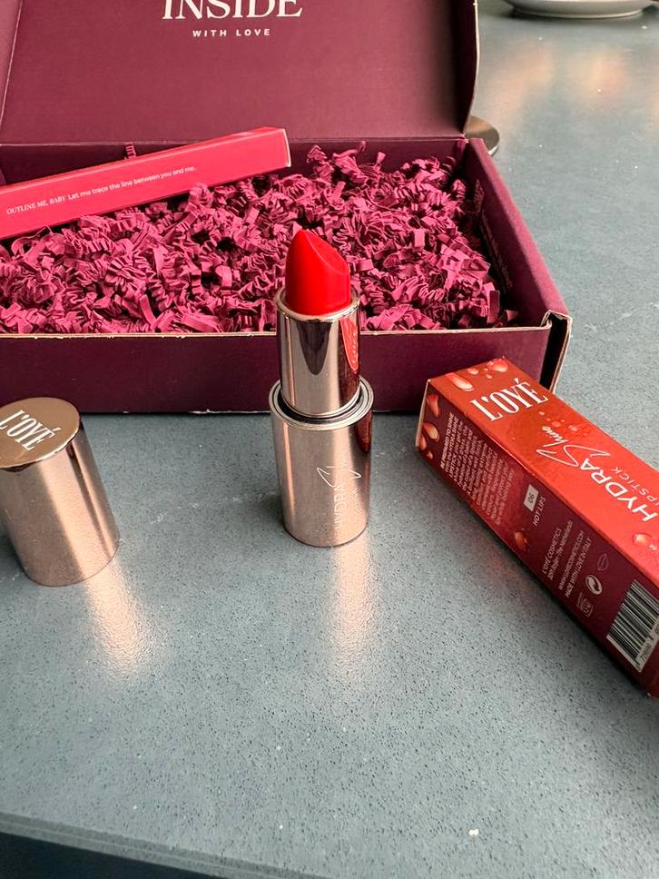 Loye make up, Sieraden, Tassen en Uiterlijk, Uiterlijk | Cosmetica en Make-up, Nieuw, Make-up, Lippen, Overige kleuren, Ophalen of Verzenden