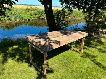 Brocante india betaal tafel klaptafel van ruw hout beschikbaar voor biedingen