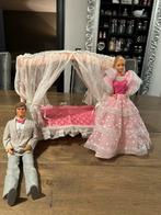 Barbie en Ken met hemelbed/ Vintage, Ophalen of Verzenden, Zo goed als nieuw