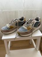Sneakers hoff maat 40 grijs roze, Kleding | Dames, Schoenen, Ophalen of Verzenden, Grijs, Sneakers of Gympen, Zo goed als nieuw