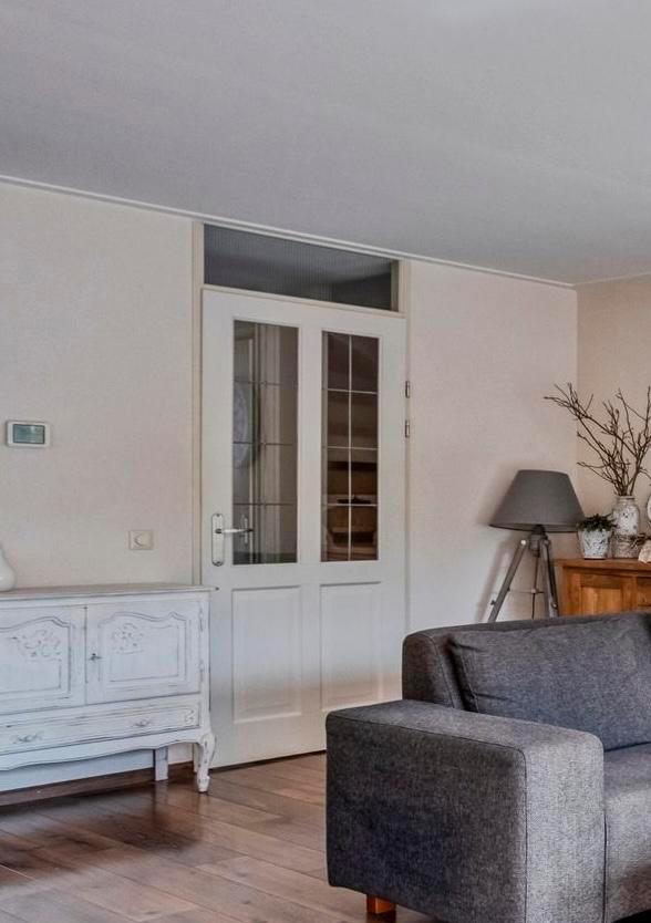 Mooie nette binnendeuren, 1 met glas en 7 effen deuren., Doe-het-zelf en Verbouw, Deuren en Horren, Gebruikt, Binnendeur, 200 tot 215 cm