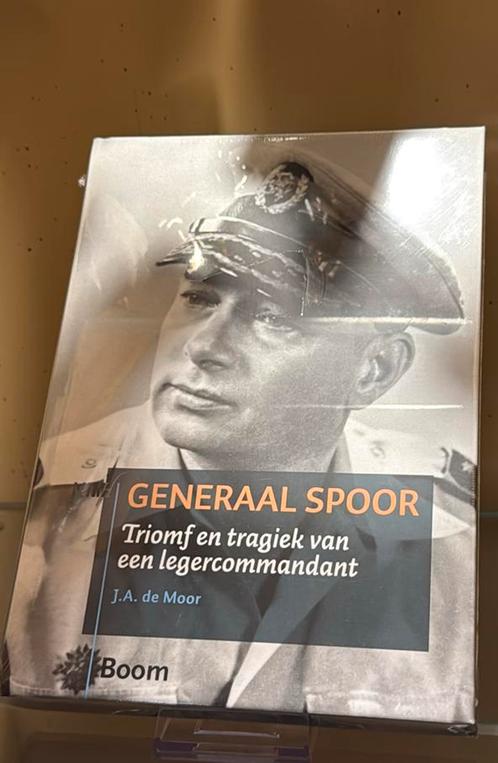 J.A. de Moor - Generaal Spoor Boek in nieuwstaat., Boeken, Overige Boeken, Zo goed als nieuw, Ophalen of Verzenden