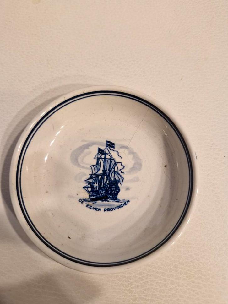 Delfts Blauw Schoteltje 'De Zeven Provinciën', Antiek en Kunst, Antiek | Wandborden en Tegels, Ophalen of Verzenden