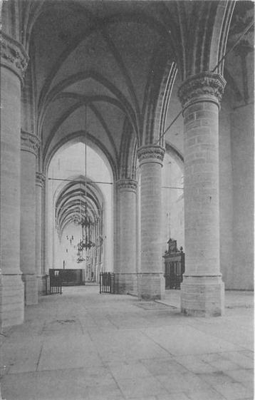 (300-434-019) Dordrecht Interieur Groote Kerk beschikbaar voor biedingen