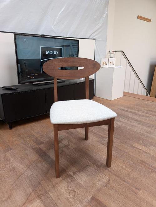4x Skovby eetkamerstoel nieuwstaat, Huis en Inrichting, Stoelen, Zo goed als nieuw, Vier, Hout, Stof, Wit, Ophalen of Verzenden
