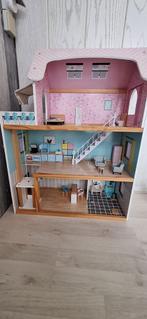 Poppenhuis met inboedel, Kinderen en Baby's, Speelgoed | Poppenhuizen, Ophalen of Verzenden, Zo goed als nieuw, Poppenhuis