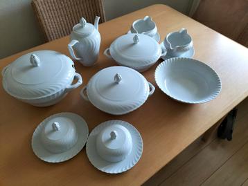 Koningl Pr. Tettau servies delen wit beschikbaar voor biedingen