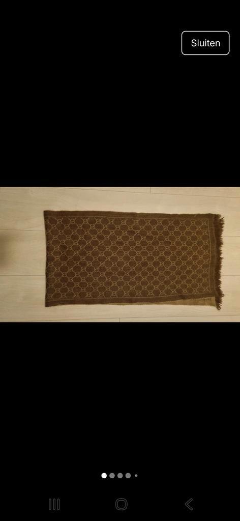 Gucci sjaal ZGAN, Kleding | Dames, Mutsen, Sjaals en Handschoenen, Zo goed als nieuw, Sjaal, Ophalen of Verzenden