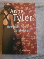 A. Tyler - Het huis met de klokken, A. Tyler, Ophalen of Verzenden, Zo goed als nieuw, Nederland