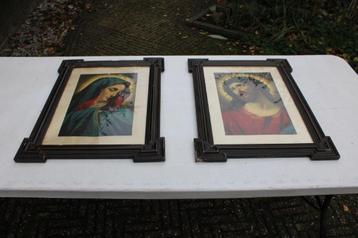 2x Religieus schilderij met karakteristieke houten omlijstin beschikbaar voor biedingen