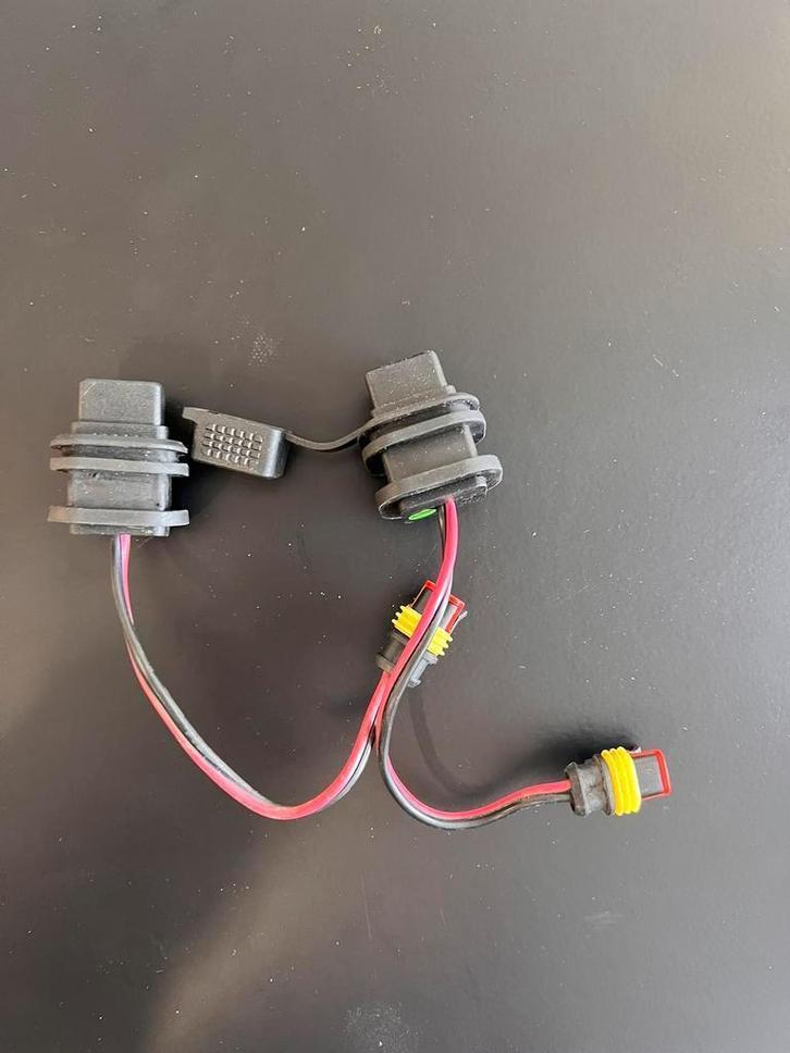 Piaggio Vespa Sprint USB / oplader gebruikt origineel, Motoren, Tuning en Styling, Ophalen of Verzenden