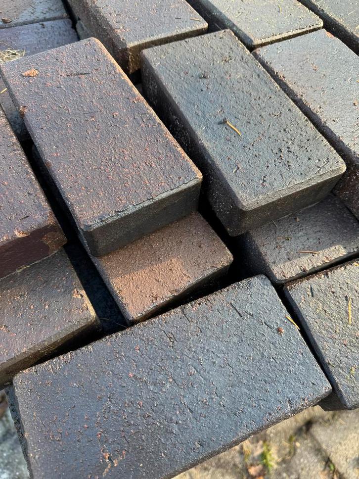 Gebruikte Duits gebakken Klinkers €25.- per m2, Tuin en Terras, Tegels en Klinkers, Gebruikt, Klinkers, Beton, 10 m² of meer, Gecoat
