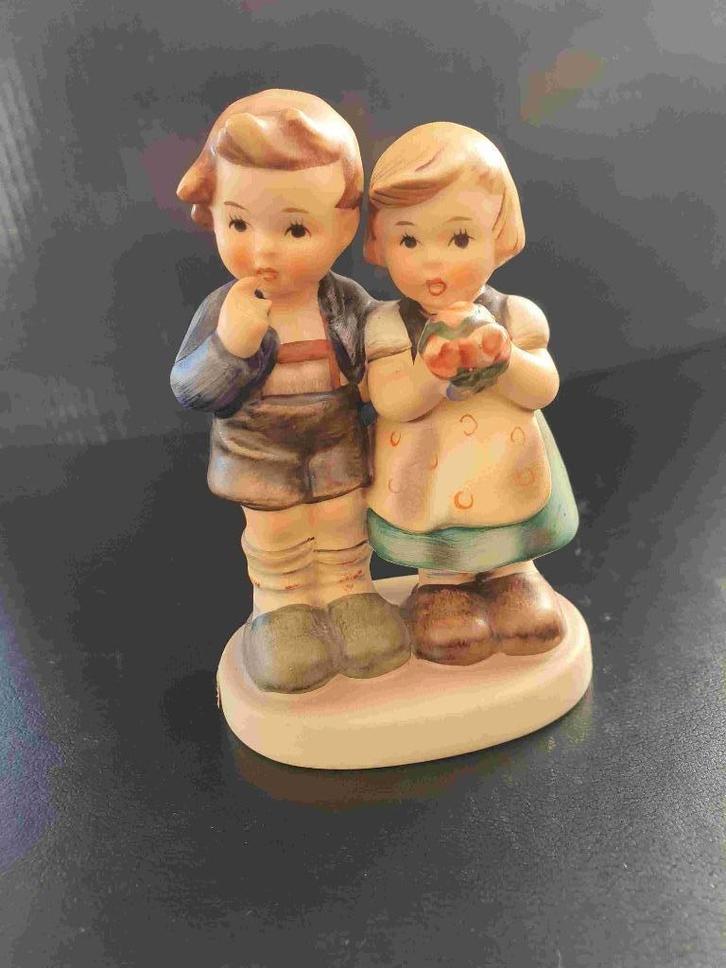 Hummel Goebel Wir Gratulieren nr 220, Verzamelen, Beelden en Beeldjes, Zo goed als nieuw, Hummel, Verzenden