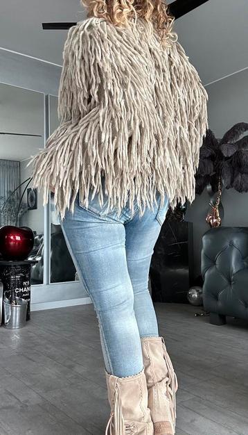 Bindi , Boho franje vest , zgan , maat 36/38 beschikbaar voor biedingen