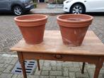 Twee grote terracotta bloempotten, Tuin en Terras, 25 tot 40 cm, Gebruikt, Rond, Terracotta
