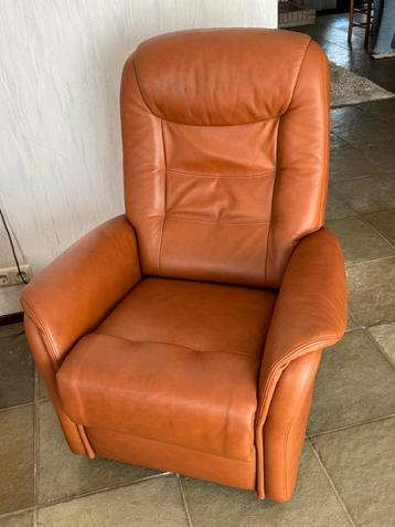 Relaxfauteuil met sta-op functie. Leer, 4x beschikbaar voor biedingen