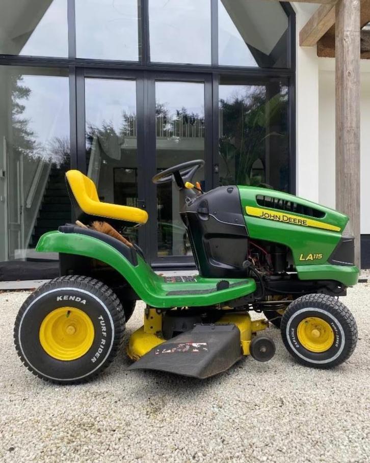 John Deere La215 zitmaaier, Tuin en Terras, Zitmaaiers, Gebruikt, 90 tot 120 cm, Elektrische starter, Mulchfunctie, Ophalen of Verzenden