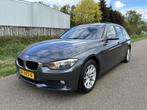 BMW 3 Serie Touring 316d Luxury / PANORAMADAK / LEER / NAVI, Auto's, Te koop, Zilver of Grijs, Geïmporteerd, 5 stoelen