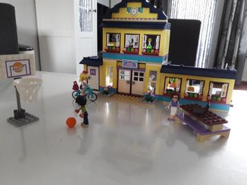 lego friends beschikbaar voor biedingen