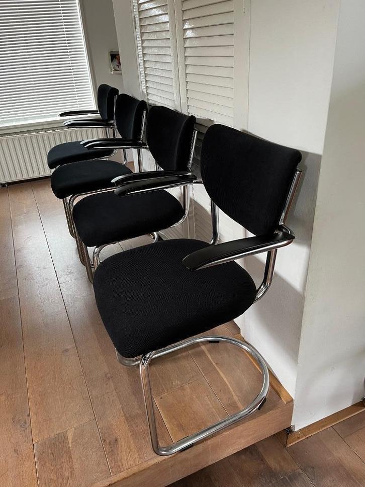 4 Gispen 3011 stoelen, Huis en Inrichting, Stoelen, Gebruikt, Vier, Hout, Metaal, Stof, Zwart, Ophalen
