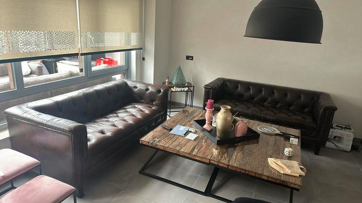 Chesterfield lederen bank in goede staat!, Huis en Inrichting, Banken | Complete zithoeken, Zo goed als nieuw, Leer, Ophalen