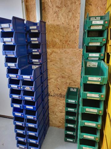 Magazijnbakken - 192 stuks - Blauw & Groen beschikbaar voor biedingen