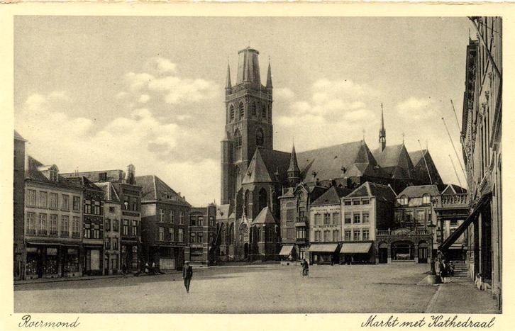 Roermond - Markt met Kathedraal - ongelopen, Verzamelen, Ansichtkaarten | Nederland, Ongelopen, Limburg, Voor 1920, Ophalen of Verzenden