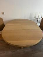 Eiken tafel met 2 rieten stoelen, Huis en Inrichting, Tafels | Eettafels, Ophalen, Gebruikt, Vier personen, 100 tot 150 cm
