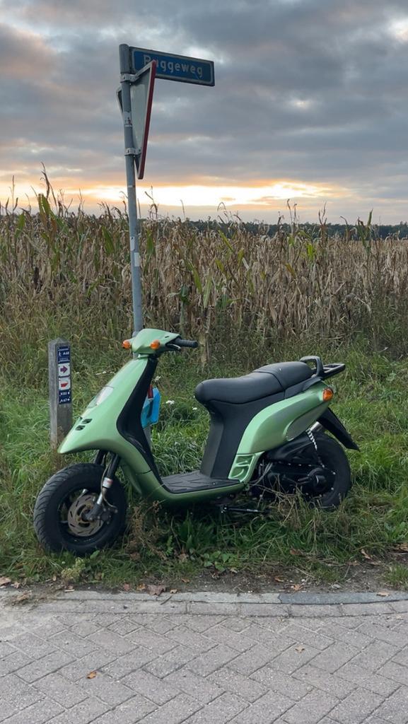 Gilera Typhoon Brom 70, Fietsen en Brommers, Scooters | Piaggio, Zo goed als nieuw, Overige modellen, Maximaal 45 km/u, Tweetakt