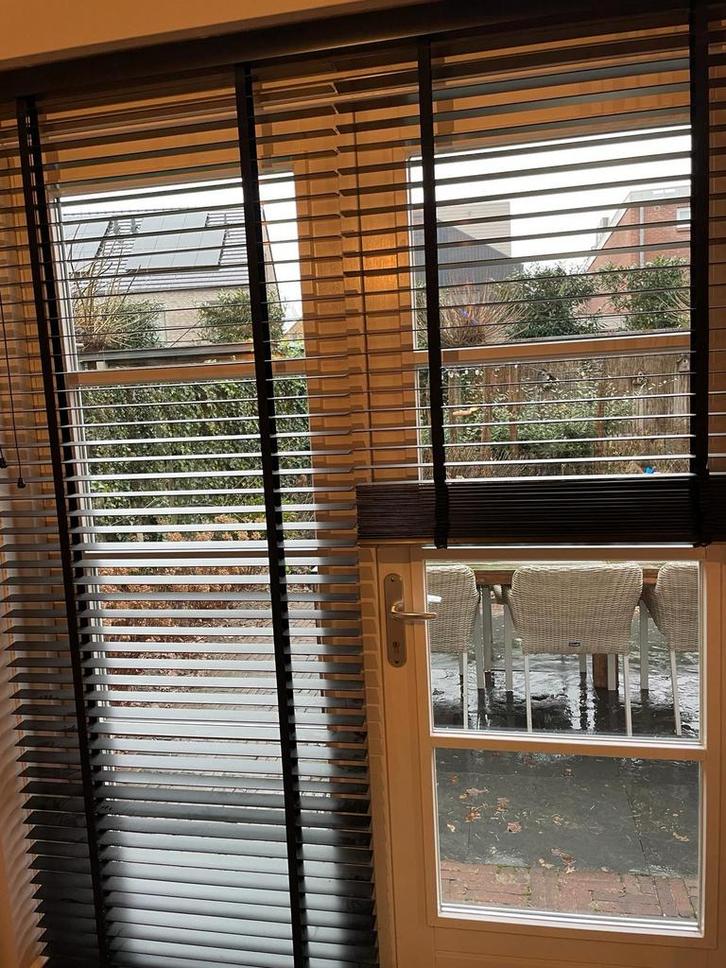 Houten jaloezien zwart maat 50mm, Huis en Inrichting, Stoffering | Gordijnen en Lamellen, Gebruikt, 200 cm of meer, Zwart, Ophalen