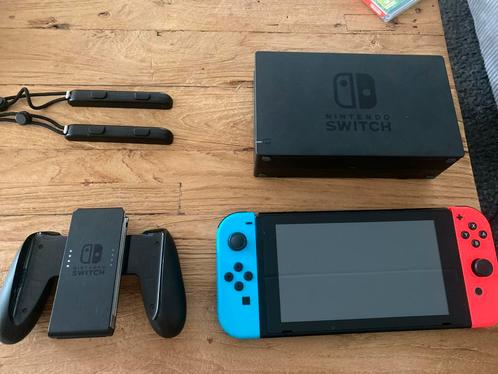 Nintendo Switch met Animal Crossing & Just Dance, Spelcomputers en Games, Games | Nintendo Switch, Gebruikt, Simulatie, 1 speler