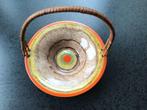 Vintage bruin rond schaaltje met originele rieten hengsel, Ophalen of Verzenden