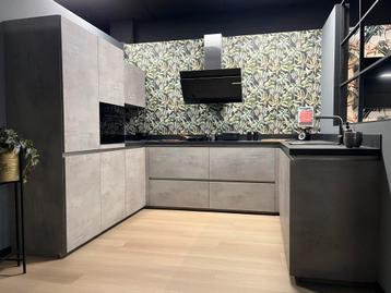 U KEUKEN - GREEPLOOS beschikbaar voor biedingen