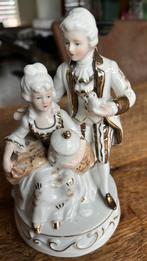 Muziekcarousel porselein, Ophalen