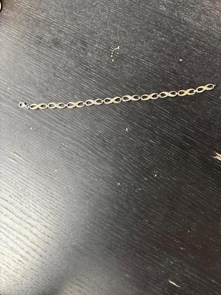 Zilveren armband met infinity schakels, Sieraden, Tassen en Uiterlijk, Armbanden, Zo goed als nieuw, Zilver, Ophalen of Verzenden
