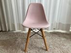 Moderne licht roze kinderstoel, Huis en Inrichting, Stoelen, Ophalen, Zo goed als nieuw, Eén