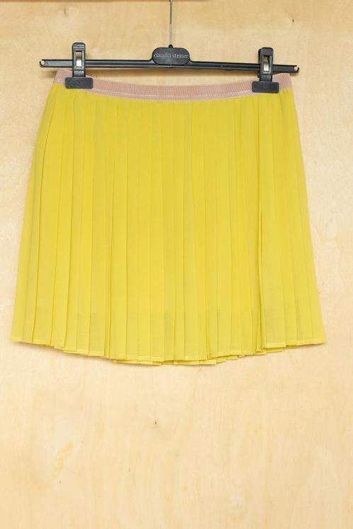 NIOI made in italy mooi geel plooi rokje met roze band 38 M, Kleding | Dames, Rokken, Zo goed als nieuw, Maat 38/40 (M), Geel