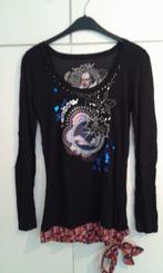 Lang zwart T Shirt (Desigual) met blauwe decoratie maat M/S., Zwart, Ophalen of Verzenden, Zo goed als nieuw, Lange mouw