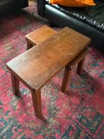 2 massief houten bijzettafels/salontafels, Ophalen, Gebruikt, Hout