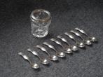 Negen zilveren mokkalepeltjes in geslepen kristallen vaasje, Ophalen of Verzenden, Zilver