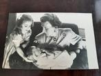Prinses Juliana met Prinses Margriet en Marijke Febr. 1947, Verzamelen, Koninklijk Huis en Royalty, Ophalen of Verzenden, Zo goed als nieuw