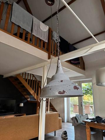 Mooie antieke look lamp beschikbaar voor biedingen