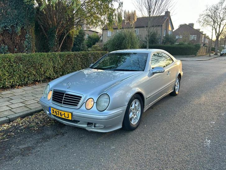Mercedes-Benz CLK Elegance Aut - Lpg - Cruise control -, Auto's, Mercedes-Benz, Particulier, CLK, Airbags, Airconditioning, Centrale vergrendeling