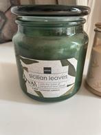 2 Geurkaarsen - HEMA Sicilian Leaves & Fresh Cotton, Huis en Inrichting, Woonaccessoires | Kandelaars en Kaarsen, Overige materialen