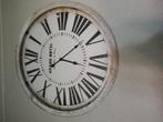 Grand Hotel wandklok 58 cm doorsnee, Ophalen, Zo goed als nieuw, Analoog, Wandklok