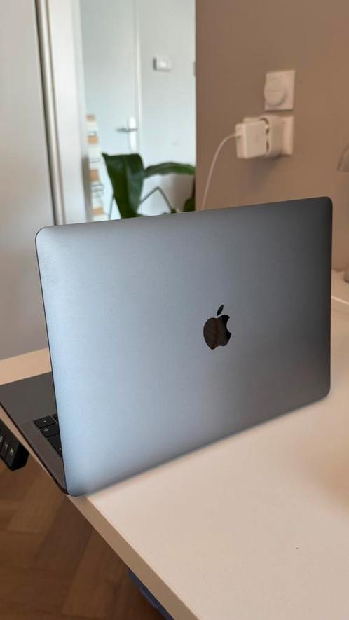 Macbook pro 13 inch i7, 16gb met touchbar, Computers en Software, Apple Macbooks, Zo goed als nieuw, MacBook Pro, 13 inch, 2 tot 3 Ghz