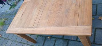 Eettafel en Salontafel hout beschikbaar voor biedingen