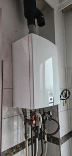Remeha avanta 28c CV4 van  2017, Doe-het-zelf en Verbouw, Minder dan 20 liter, Ophalen of Verzenden, Zo goed als nieuw, Geiser